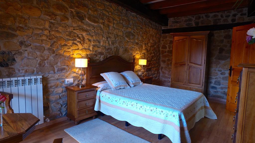 Apartamentos Rurales Pedredo Arenas De Iguna Luaran gambar